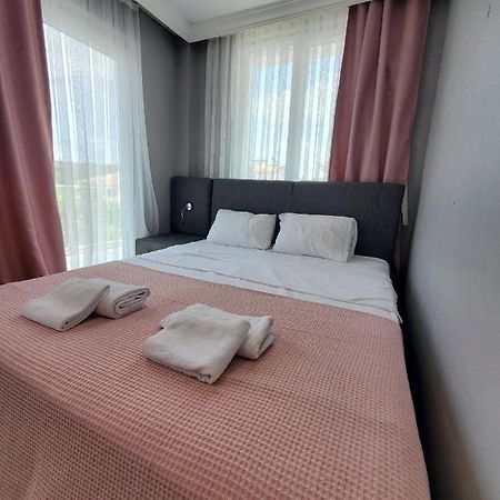 איסטמבול 5 Mins To Airport Private Villa Room מראה חיצוני תמונה